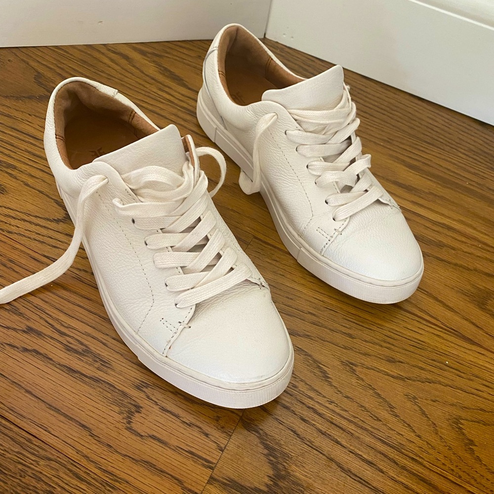 Frye leather sneaker.  Worn once or twice in excellent condition